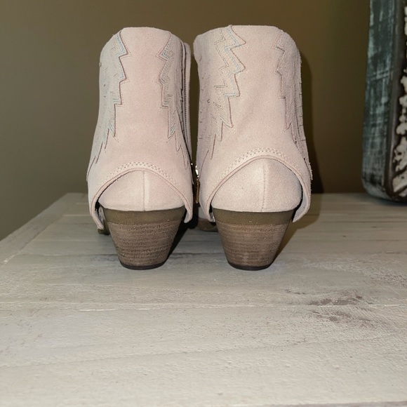 Ankle bootie - Picture 6 of 6